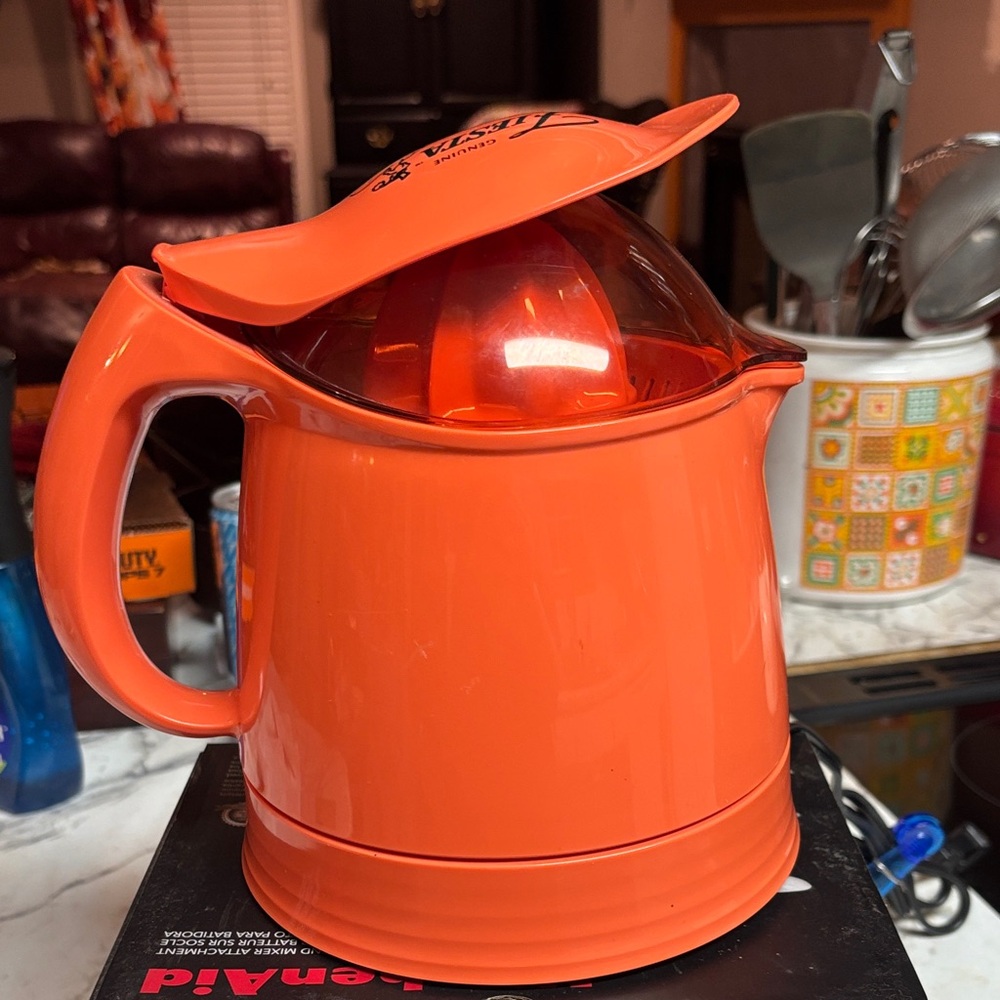 Vintage genuine fiesta ware electric juicer in working condition